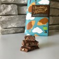 Chocolates from Heaven Mléčná čokoláda s karamel. mandlemi a mořskou solí 37% 100 g, obrázek 2